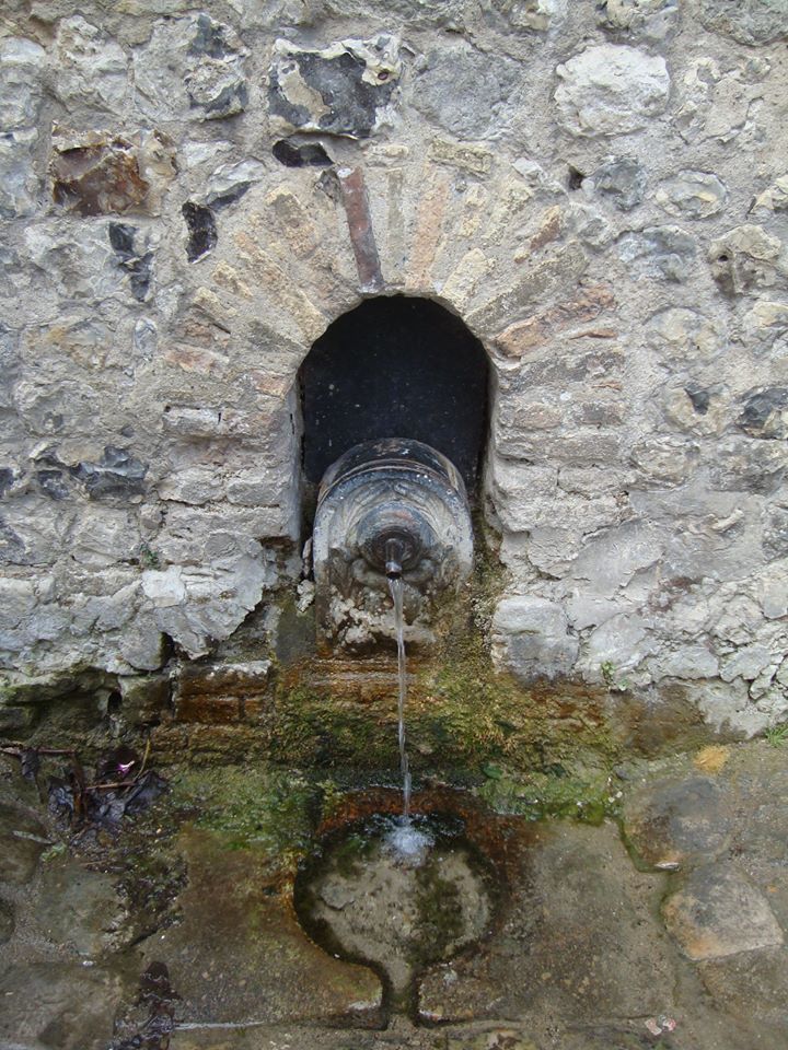 Honfleur : Fontaine (non potable)
