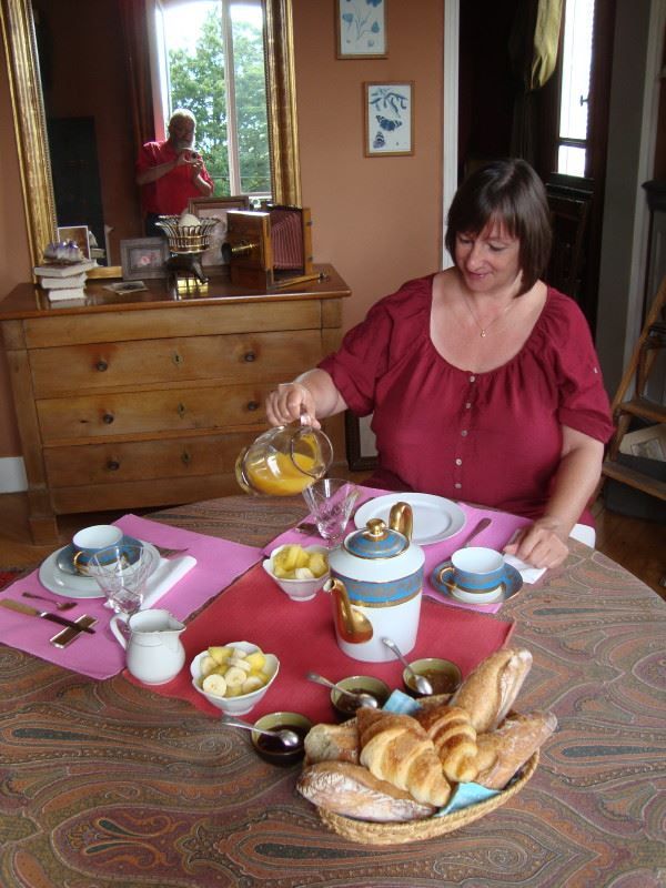 Juillet 2016 petit déj au 1er étage à la Linière à Honfleur