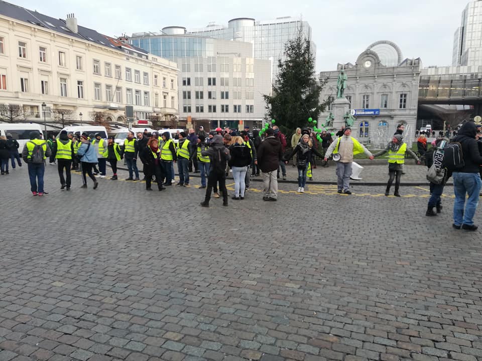 Place du Luxembourg BXL15 dec 18 Photo : Robin Bruyere