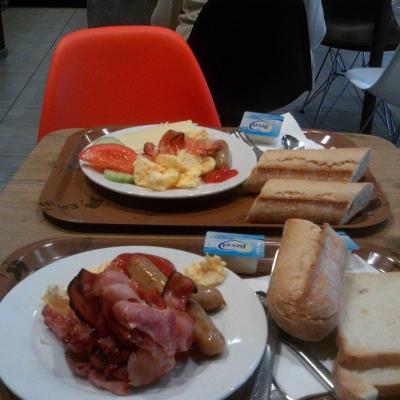 3 octobre 2015 à l'Ibis de La Panne : petit déj'