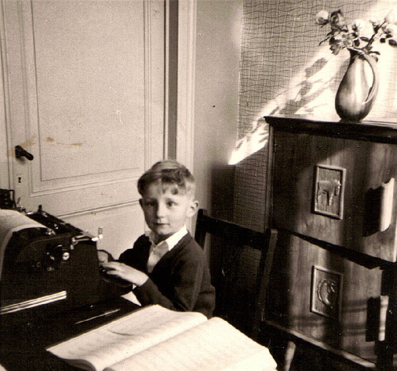 en 1963 dans le bureau de mon père à la maison