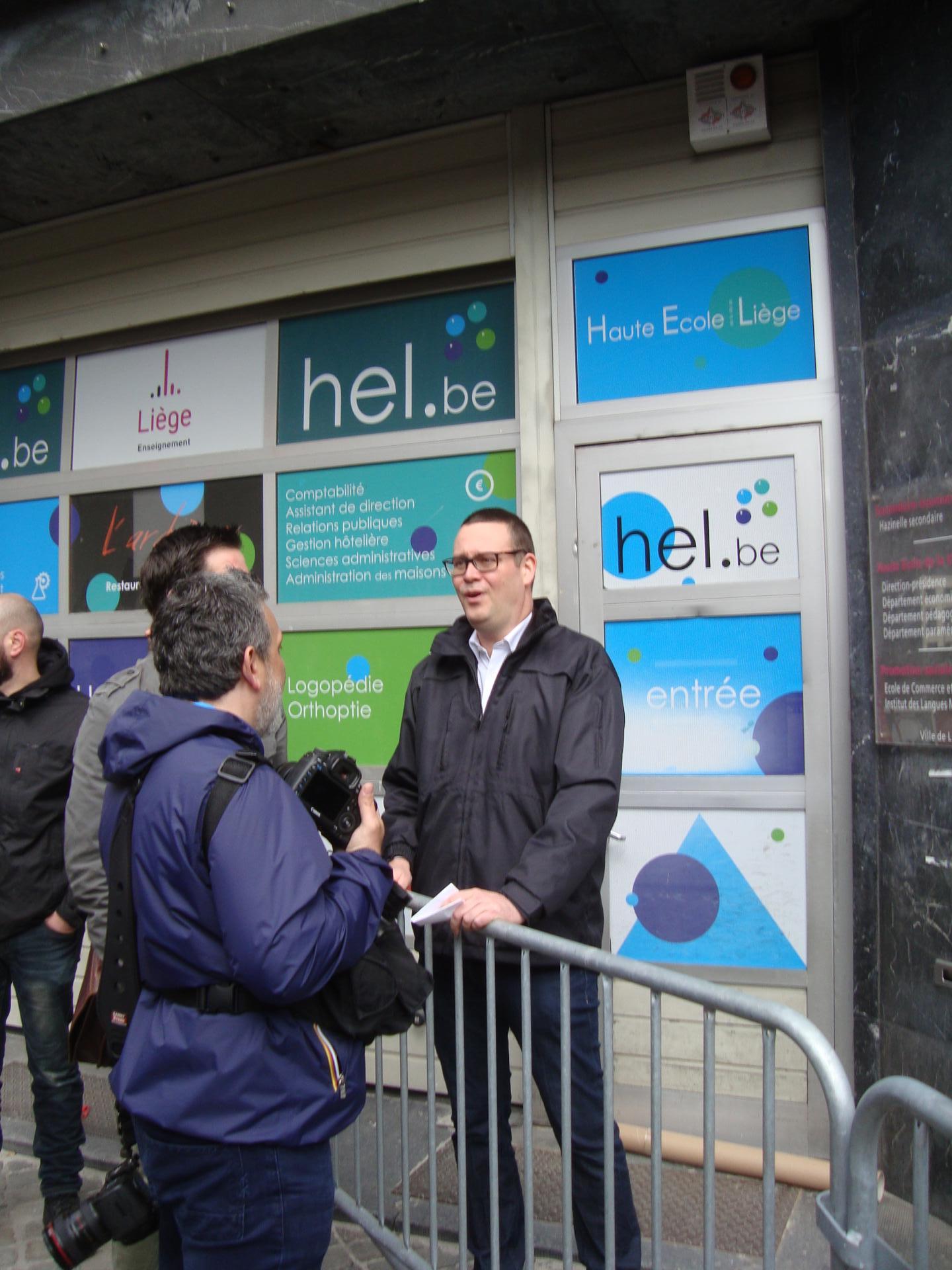 Raoul Hedebouw peu avant le meeting du 1 mai 18