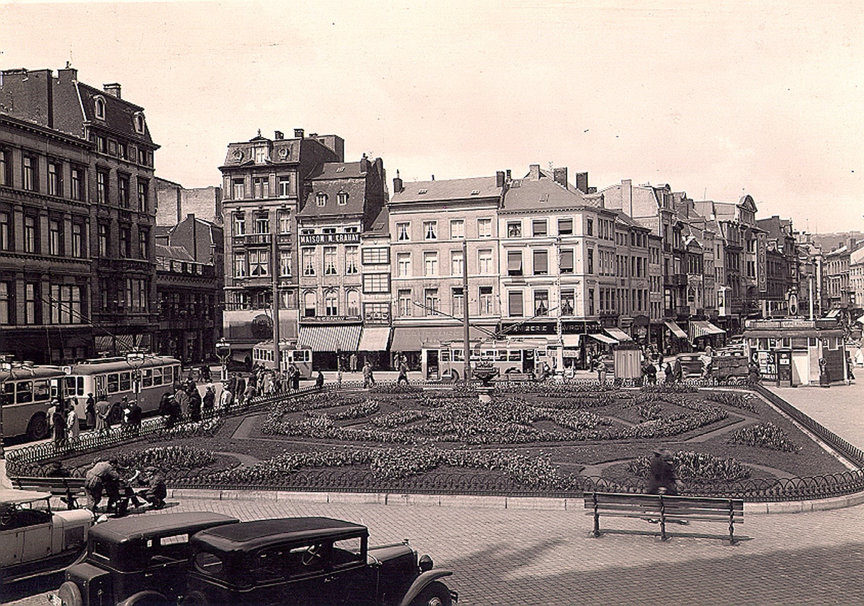 Place cathedrale en 1935